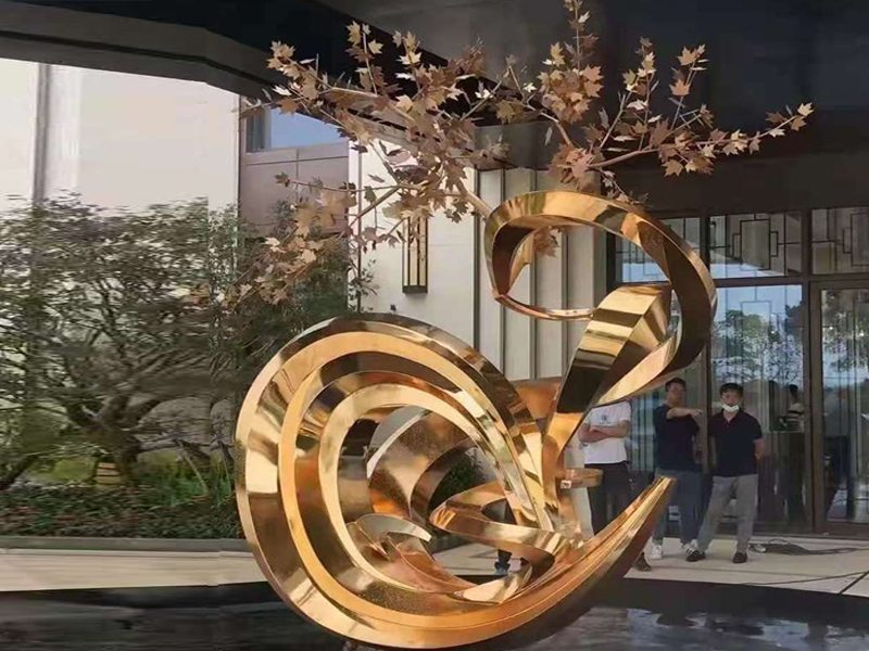 青島不銹鋼電鍍雕塑高3.5米